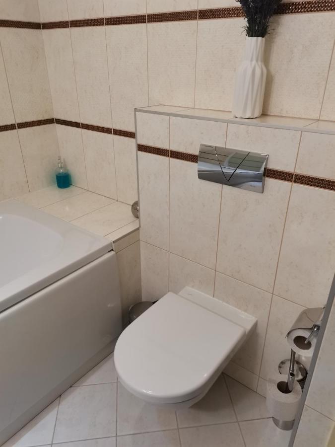 Las Vegas Rooms Вилнюс Екстериор снимка