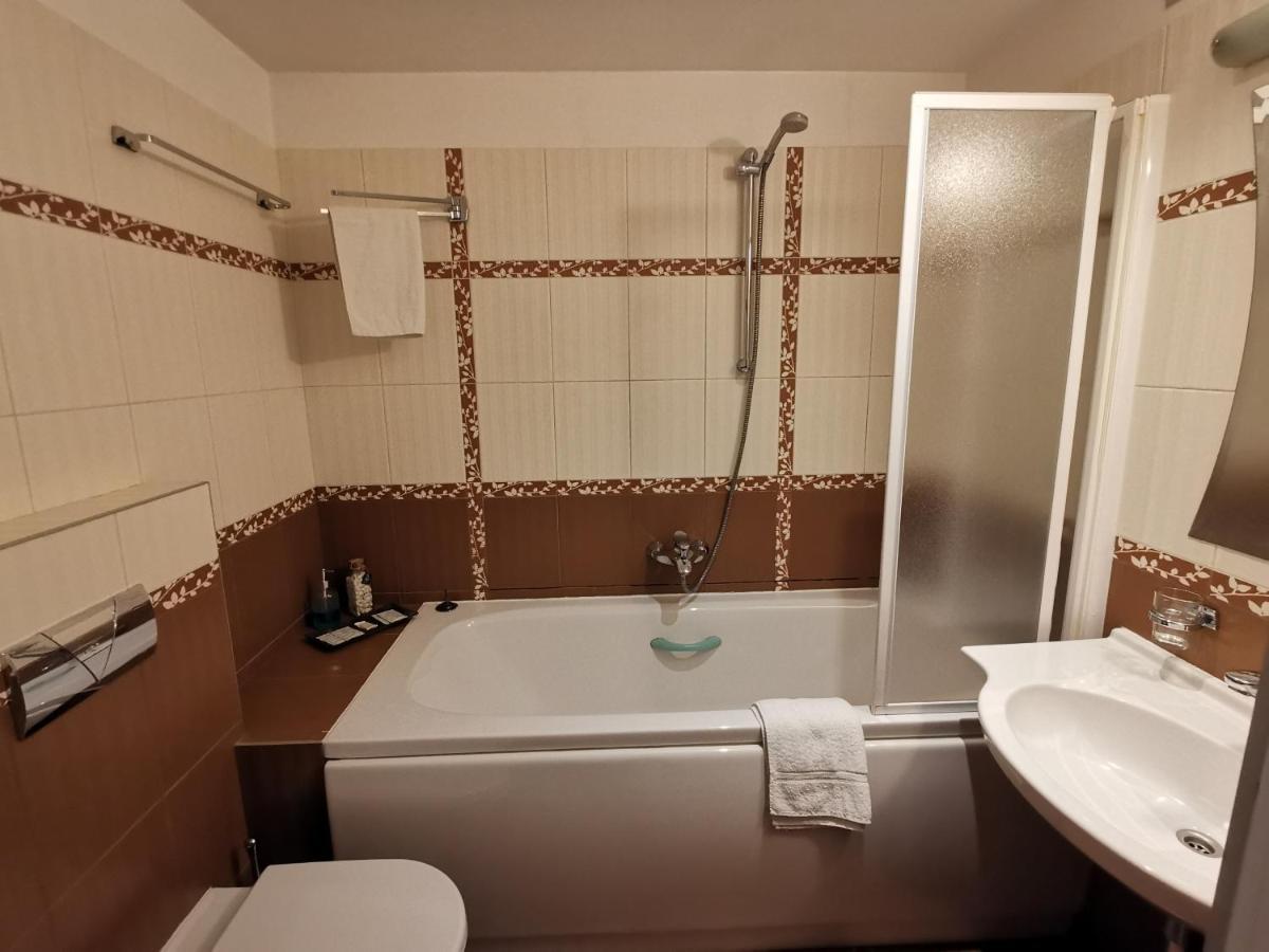 Las Vegas Rooms Вилнюс Екстериор снимка
